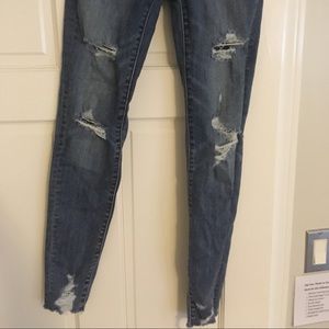 aeo super stretch skinny ripped jeans